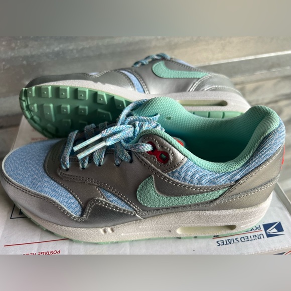🔥Nike Air Max 1 Kid's Shoes STYLE #653653-401 Size 5Y(YOUTH) GIRLS OR WOMEN'S - Picture 4 of 14